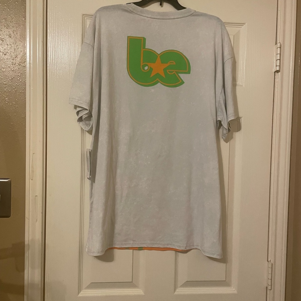 Billie Eilish Women’s Sleep Shirt Size: M - Picture 3 of 5